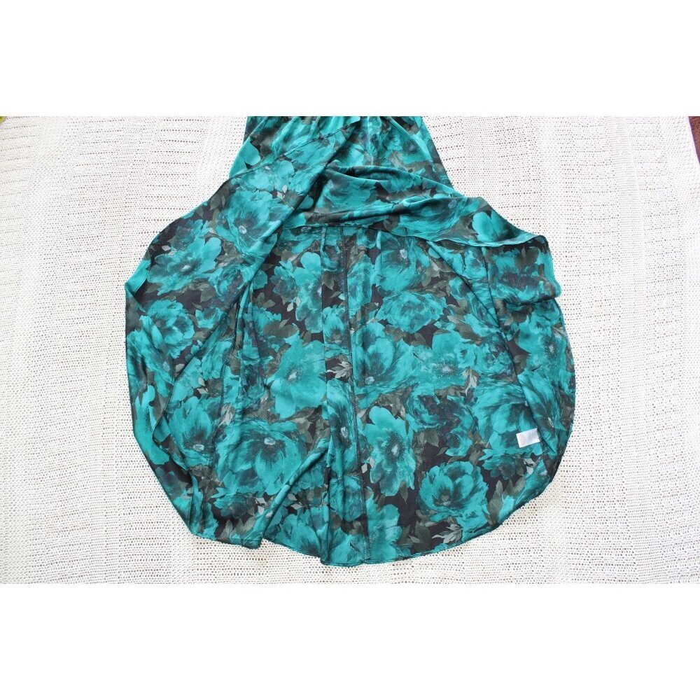 Tahari Charmeuse Floral Wrap Midi Dress XS Jen (Arielle Siegel) Life & Beth - Picture 10 of 11